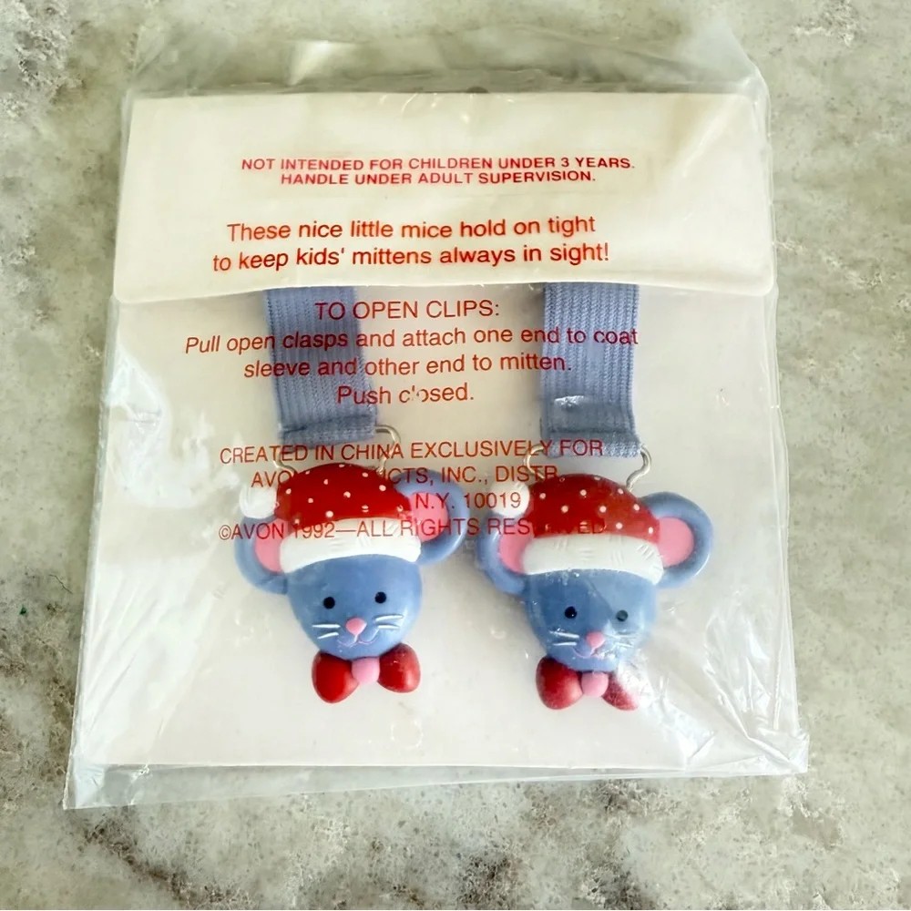 Vintage 1992 Avon Mouse Mittens Clips for children NWT